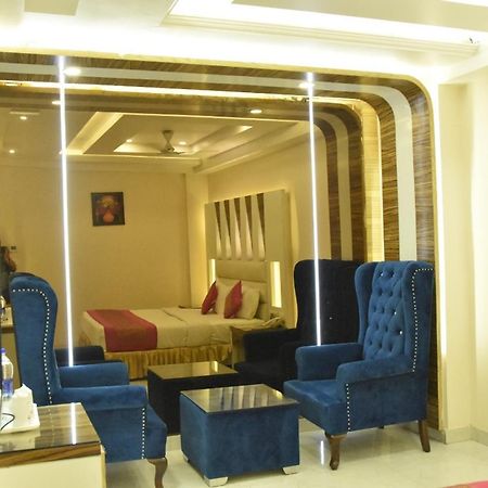 Aman Continental - 2Mins From Railway Station And 5 Mins From Metro Hotel New Delhi Buitenkant foto
