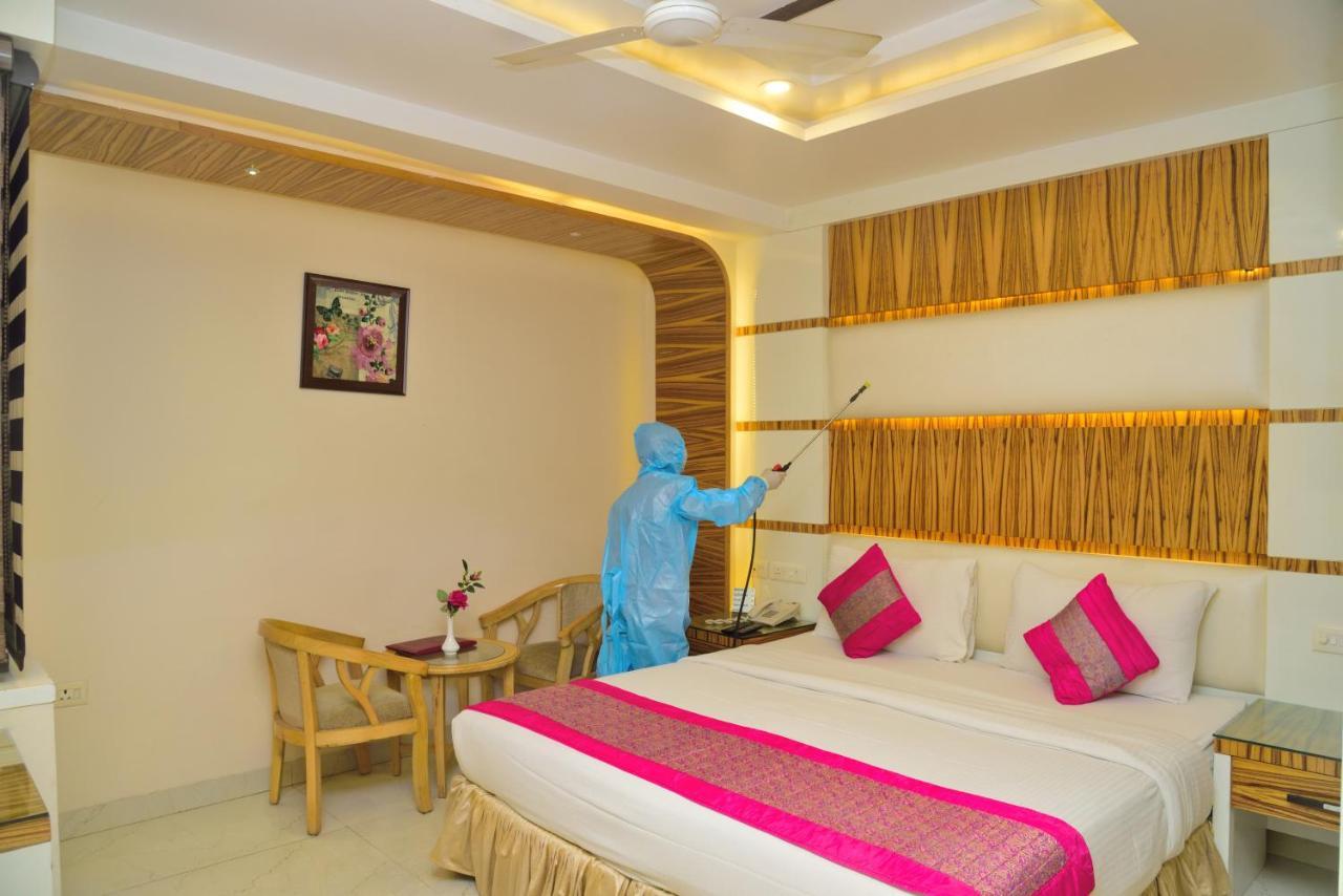 Aman Continental - 2Mins From Railway Station And 5 Mins From Metro Hotel New Delhi Buitenkant foto