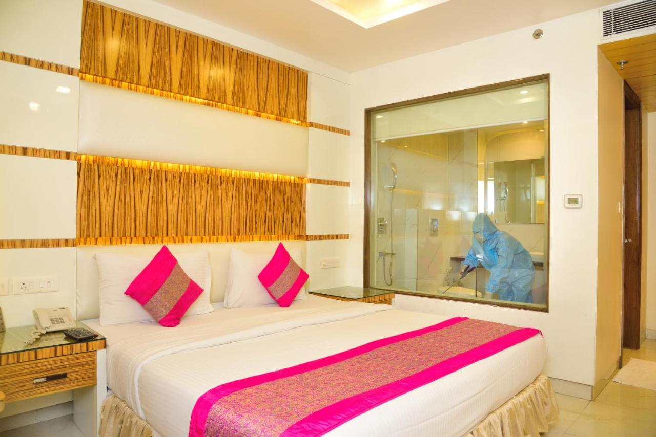Aman Continental - 2Mins From Railway Station And 5 Mins From Metro Hotel New Delhi Buitenkant foto
