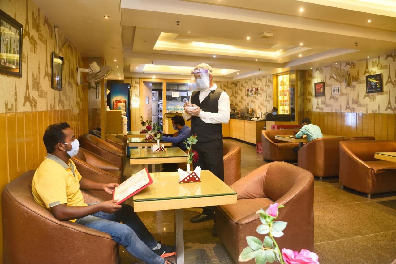 Aman Continental - 2Mins From Railway Station And 5 Mins From Metro Hotel New Delhi Buitenkant foto