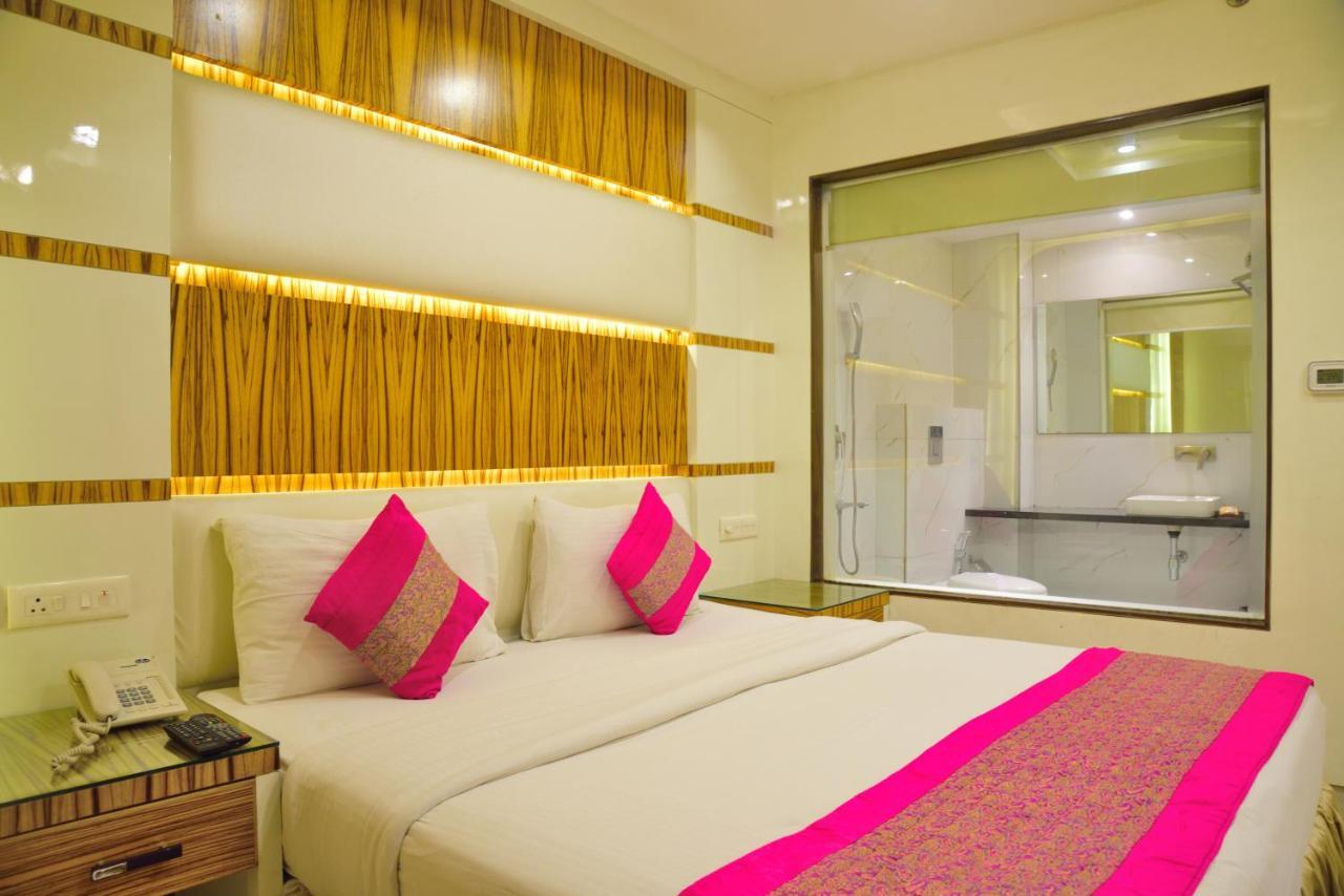 Aman Continental - 2Mins From Railway Station And 5 Mins From Metro Hotel New Delhi Buitenkant foto