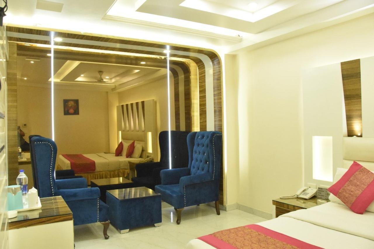 Aman Continental - 2Mins From Railway Station And 5 Mins From Metro Hotel New Delhi Buitenkant foto