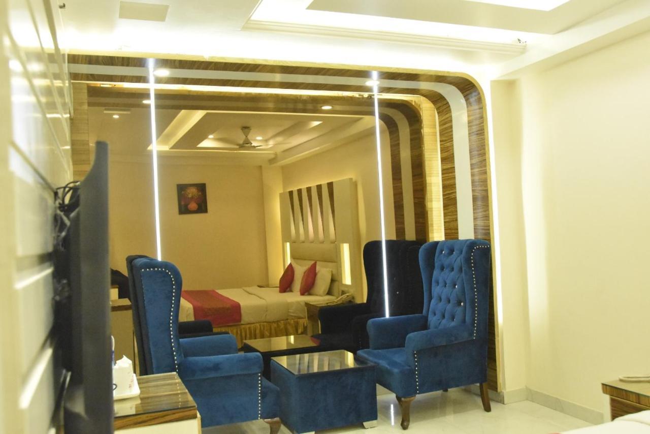 Aman Continental - 2Mins From Railway Station And 5 Mins From Metro Hotel New Delhi Buitenkant foto