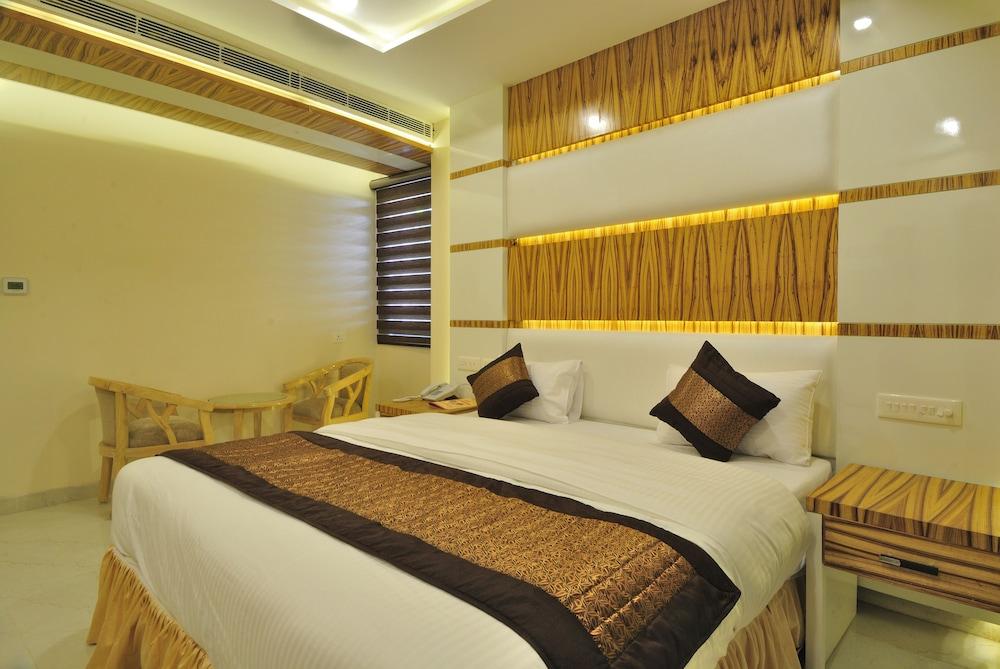 Aman Continental - 2Mins From Railway Station And 5 Mins From Metro Hotel New Delhi Buitenkant foto