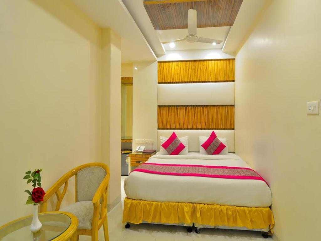 Aman Continental - 2Mins From Railway Station And 5 Mins From Metro Hotel New Delhi Buitenkant foto